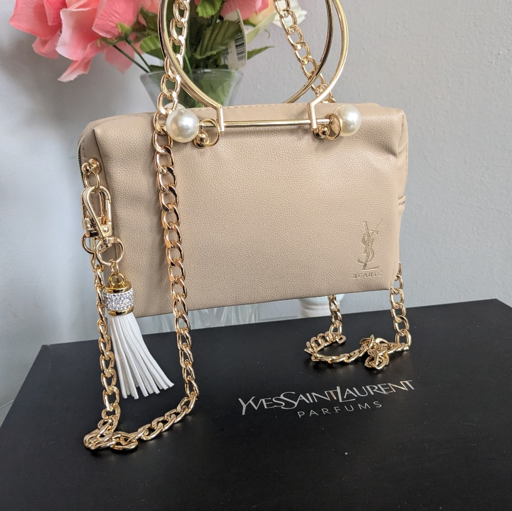 Yves Saint Laurent Beige Handbag with Gold Accents - Picture 3 of 13